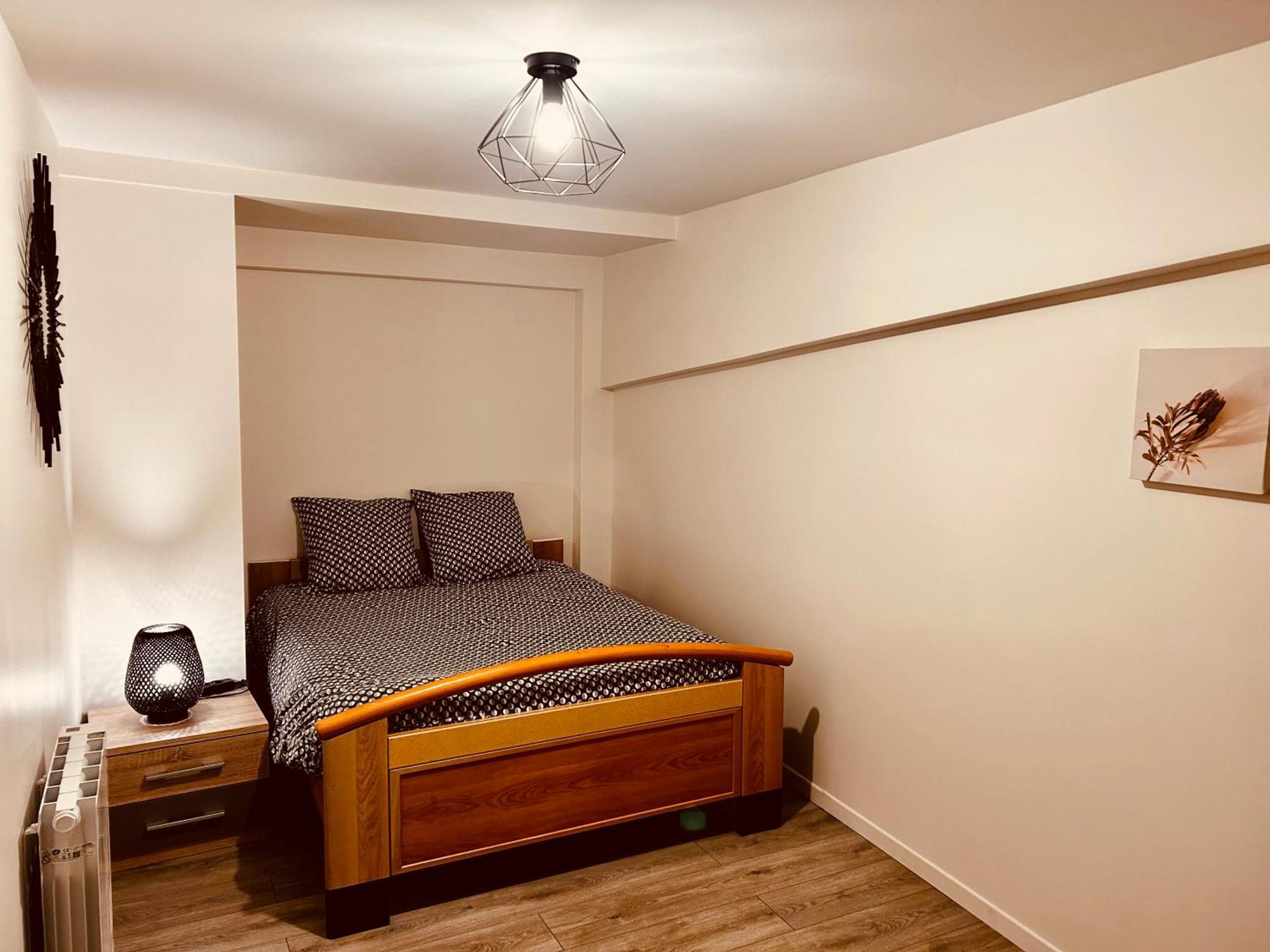La Cave aux Lumières, vivez la Côte Roannaise ! Apartamento Renaison Exterior foto