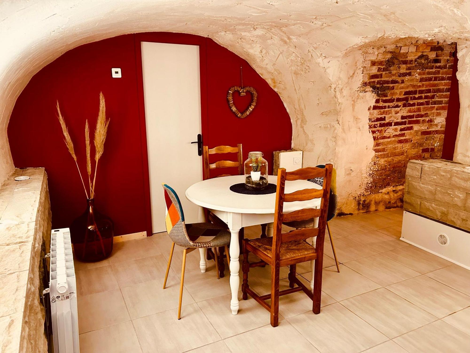 La Cave aux Lumières, vivez la Côte Roannaise ! Apartamento Renaison Exterior foto